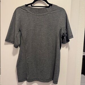Lululemon Men’s Small Metal Vent Tech Gray Short Sleeve Top